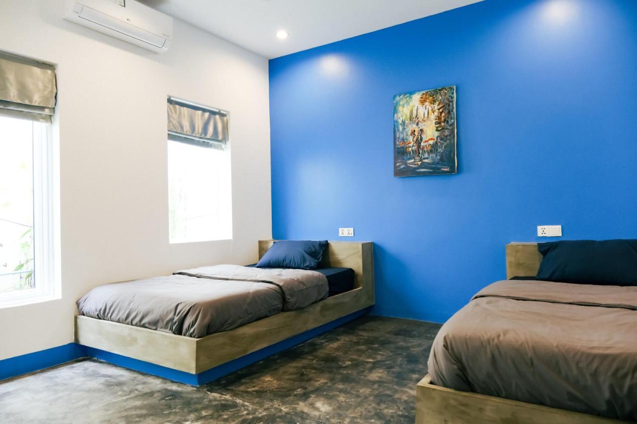Queentown Hostel Siem Reap Esterno foto